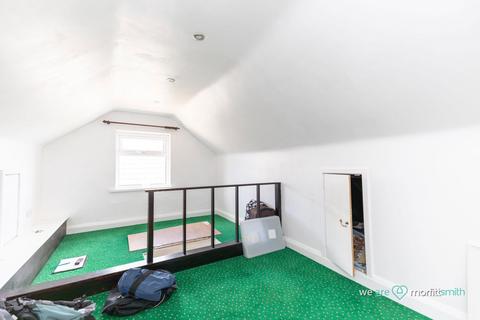 12 Ashurst Drive, Sheffield, S6 5LL