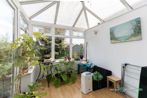 12 Ashurst Drive, Sheffield, S6 5LL