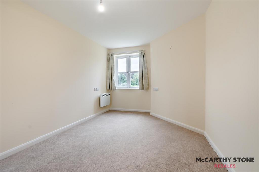 8618934-interior10.jpg