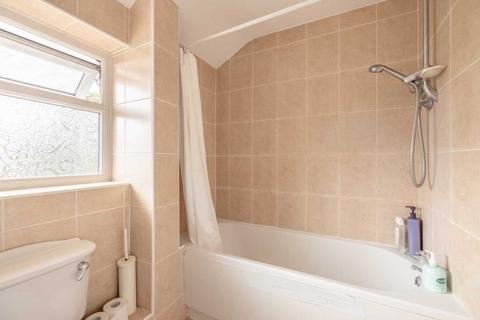 14 Fosters Path, Slough, SL2 2JT