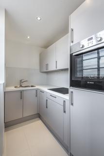 1 bedroom flat to rent, Hamlet Gardens London W6