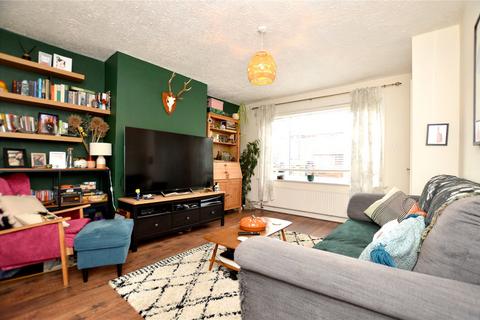 2 bedroom terraced house for sale, Broadlea Terrace, Bramley, Leeds