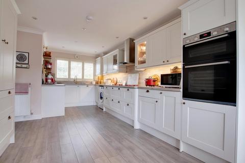 4 bedroom detached house for sale, Oakenbrow, Sway, Lymington, SO41