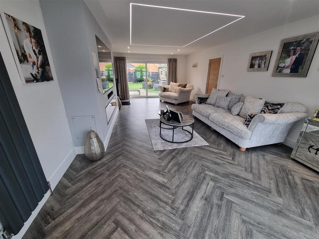 Lounge 3