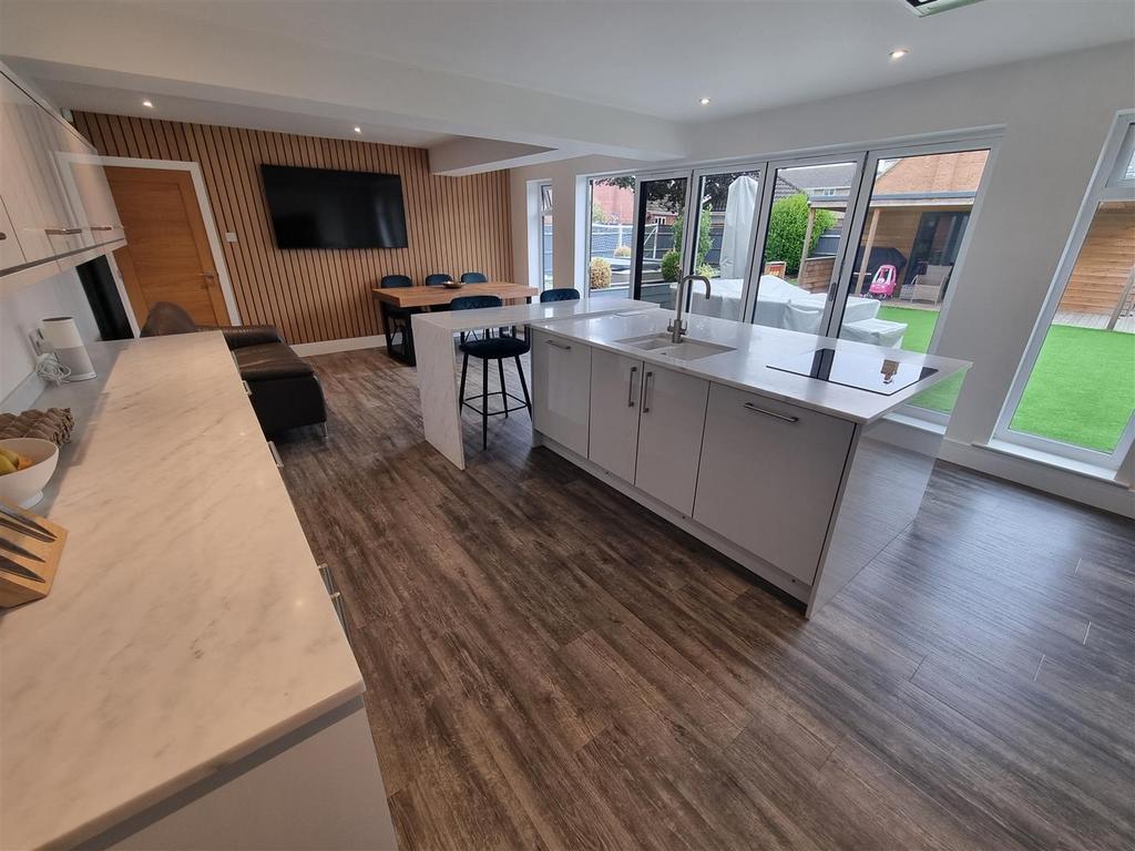Kitchen/Diner 2