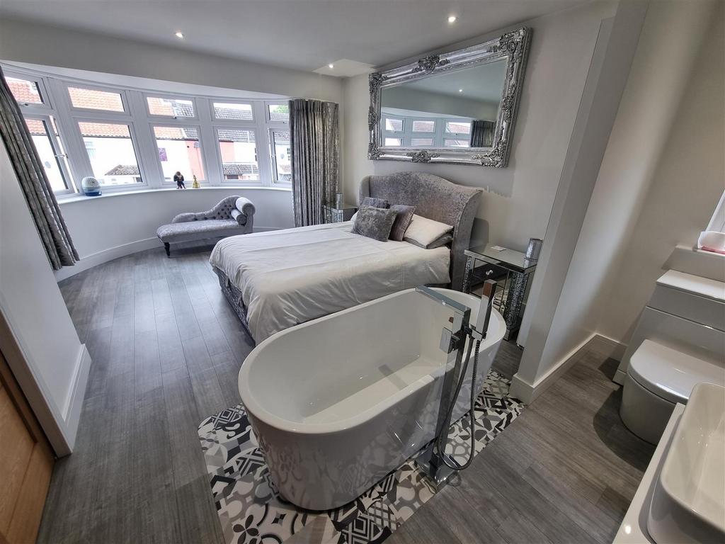 Master Bedroom 3