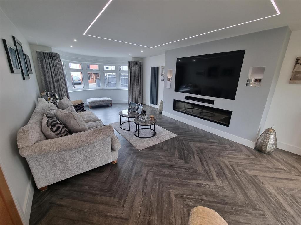 Lounge 2