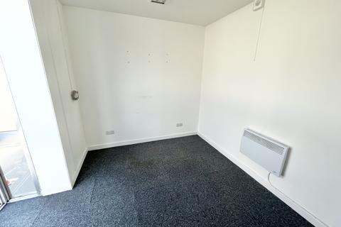 Property to rent, Unit 8  Regents Walk, GL15 5RF