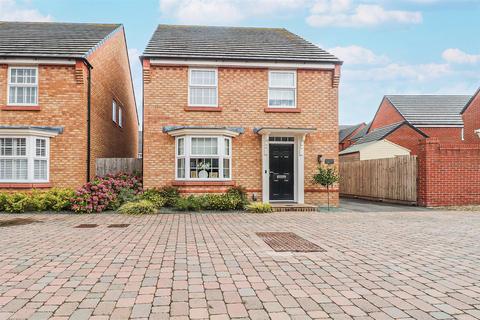 4 bedroom detached house for sale, Maplebeck Drive, Southport PR8