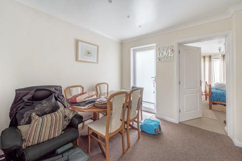 1 Azalea Gardens, Quedgeley, Gloucester, GL2 4GA