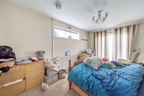 1 Azalea Gardens, Quedgeley, Gloucester, GL2 4GA