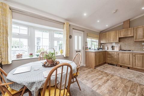 2 bedroom park home for sale, Bordon, Hampshire, GU35