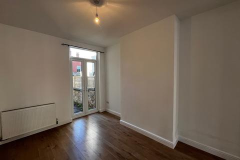 3 bedroom terraced house to rent, Lime Road, Southville BS3