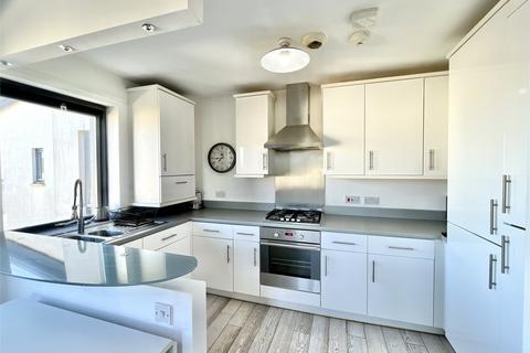 2 bedroom apartment for sale, Hursley Walk, Walker, NE6