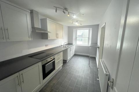 3 bedroom maisonette to rent, Fore Street, Callington