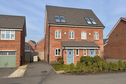 3 bedroom semi-detached house for sale, Bluebell Drive, Newark NG24