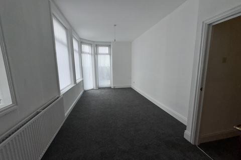 1 bedroom flat to rent, Warren Drive, Wallasey CH45