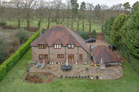 5 bedroom detached house for sale, Southview Road, Caterham CR3