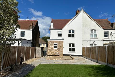 2 bedroom semi-detached house to rent, Rumfields Road, Broadstairs, CT10