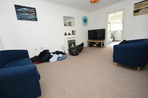 2 bedroom bungalow for sale, Gafzelle Drive, Canvey Island SS8