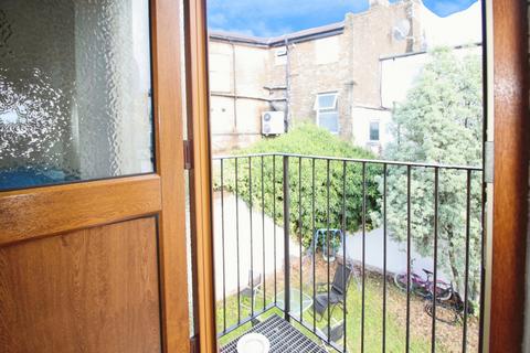 2 bedroom apartment to rent, Cowley Court, West Street, E11 4LG