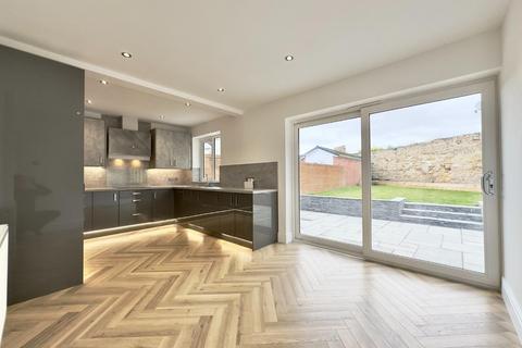 Dellside Common Road, Brierley, Barnsley, S72 9ED