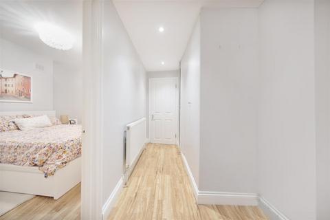 1 bedroom flat for sale, Amwell Street, Clerkenwell EC1R