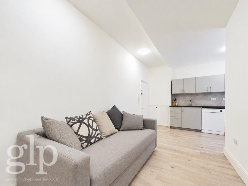 Apartment in Greater London - View 4