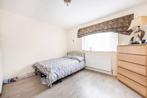 3 bedroom flat for sale, Hillcrest Road, Ealing, London, W5