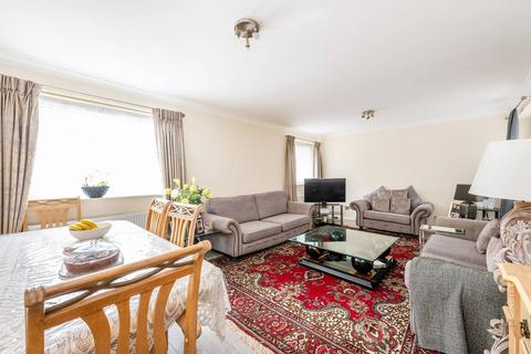 3 bedroom flat for sale, Hillcrest Road, Ealing, London, W5