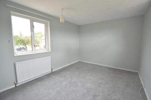 3 bedroom terraced house to rent, Kersey Avenue, Sudbury CO10