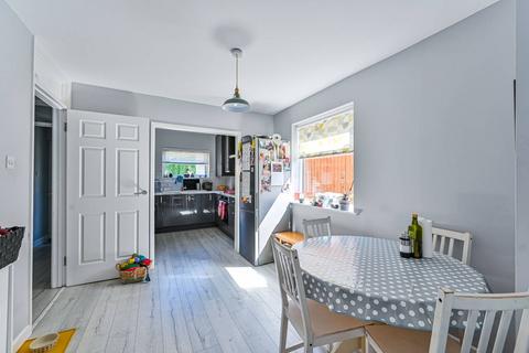 22 Denis Reeve Close, Mitcham, CR4 3LR
