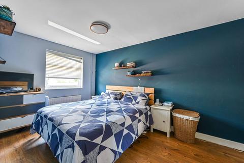 22 Denis Reeve Close, Mitcham, CR4 3LR