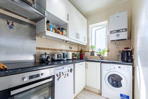 2 bedroom flat to rent, Worple Road, Wimbledon, London, SW20