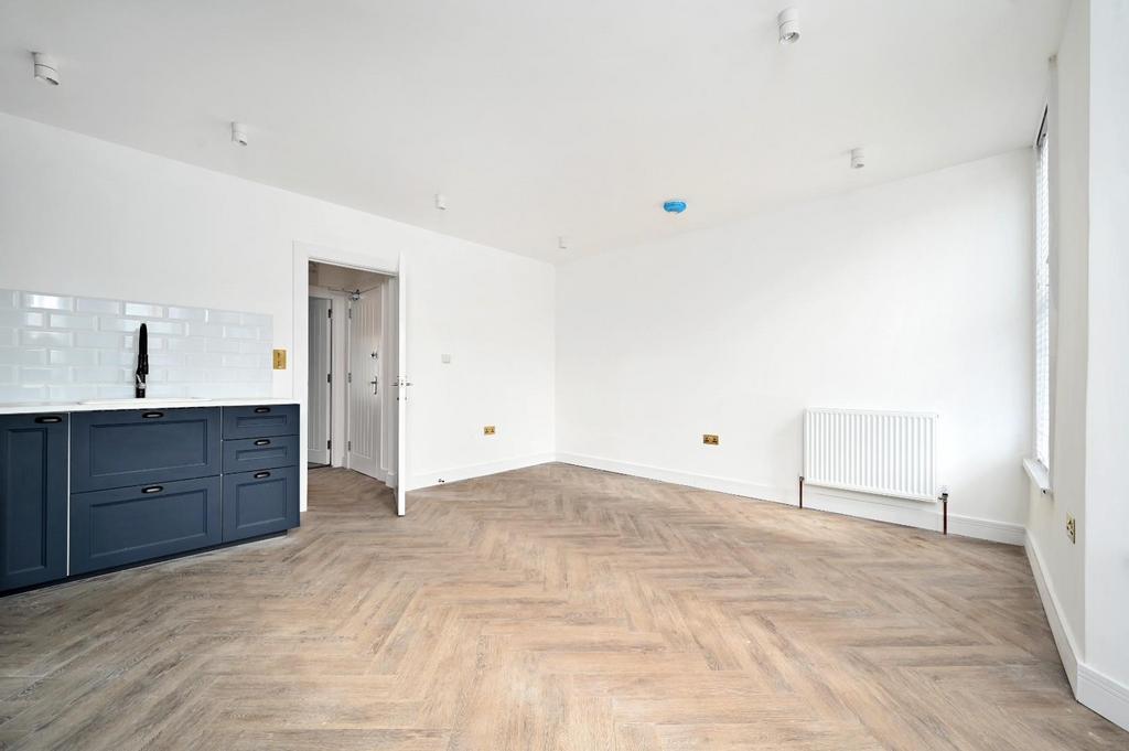 Flat 3 63 Portland Road bn3 - photos (3).jpg