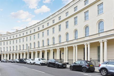 1 bedroom flat to rent, 24 Park Crescent, London