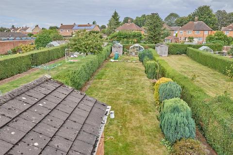 3 bedroom semi-detached house for sale, Kirkby Road, Desford