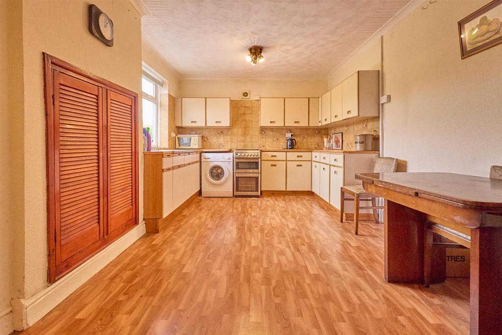 Dining kitchen to rear
