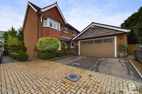 4 bedroom detached house for sale, Kidnalls Drive, Lydney GL15