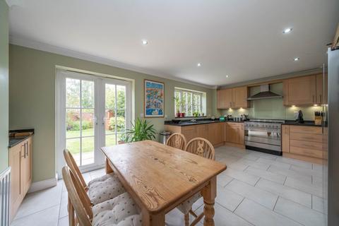 5 bedroom detached house for sale, Bedmond Road, Leverstock Green