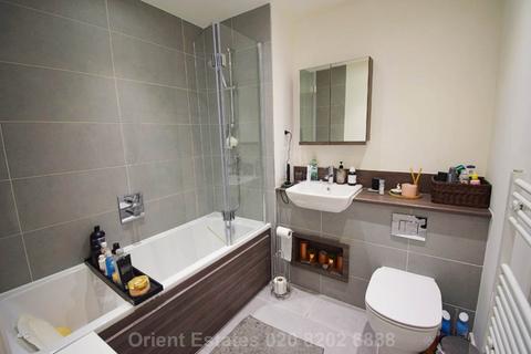 2 bedroom flat for sale, Woodlark Apartments, London