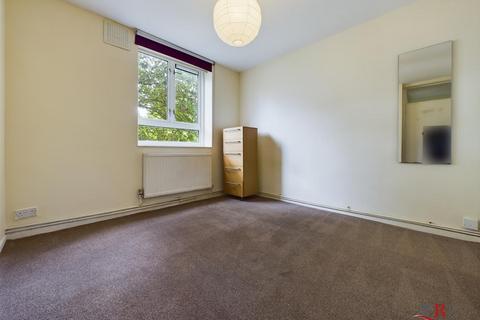 2 bedroom flat to rent, Tayler Court, Dorman Way NW8 0SB