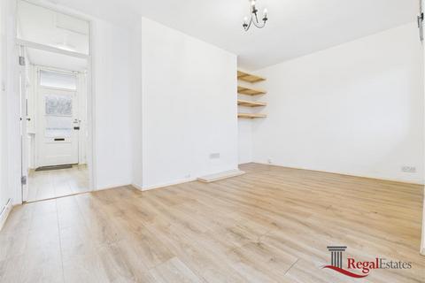 2 bedroom flat to rent, Tayler Court, Dorman Way NW8 0SB