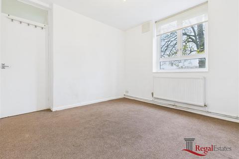 2 bedroom flat to rent, Tayler Court, Dorman Way NW8 0SB
