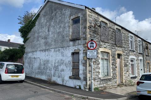 3 bedroom end of terrace house for sale, 1 Brook Street, Bridgend, Mid Glamorgan, CF31 1HG