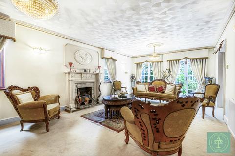 5 bedroom detached house for sale, Bush Hill, N21