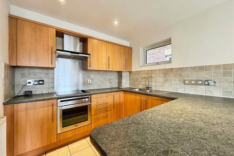 2 bedroom apartment to rent, Victoria Street, Englefield Green, Egham, TW20