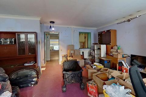 83 Collenna Road, Tonyrefail, Porth, CF39 8EH