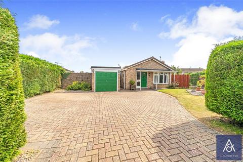 4 bedroom bungalow for sale, Ellesmere Crescent, Northamptonshire NN13