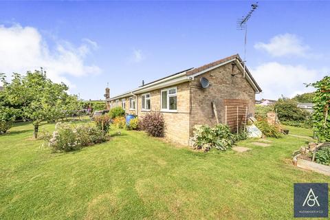 4 bedroom bungalow for sale, Ellesmere Crescent, Northamptonshire NN13